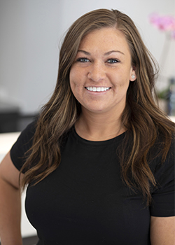 Dental assistant Leah